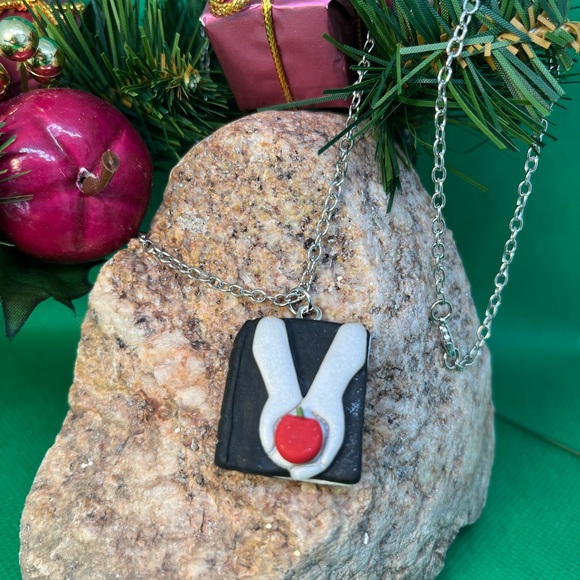 Twilight book Necklace with Red Accent - Picture 2 of 3